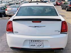 کرایسلەر 300